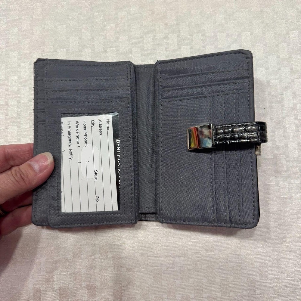 Black Faux Crocodile Leather Texture Wallet EUC - Picture 2 of 8